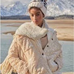 Anthropologie Quilted Velvet Shirt Jacket Small Cream